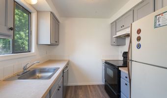 6025 SW CHERRYHILL Dr, Beaverton, OR 97008