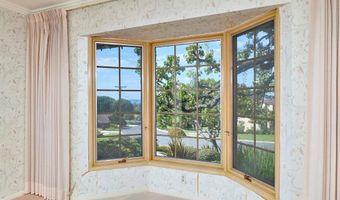 3190 Falcon Dr, Carlsbad, CA 92008