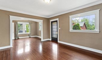504 ABERNETHY Rd, Oregon City, OR 97045