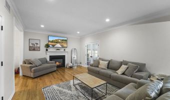 9 WOODFIELD Ln, Allentown, NJ 08501