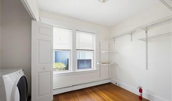 525 Willett Ave, East Providence, RI 02915