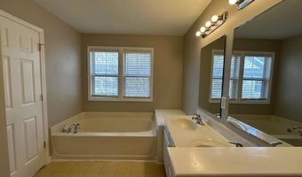 1575 Town Home Dr, Apex, NC 27502