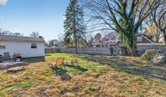 5 Robin Ln, Clinton, CT 06413