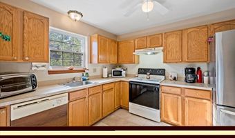 64 Pautuxent Trl, Albrightsville, PA 18210