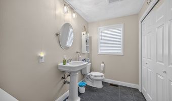 40 Adelman Rd, Billerica, MA 01821