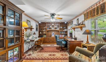 10 Oak Leaf Ln, Arden, NC 28704