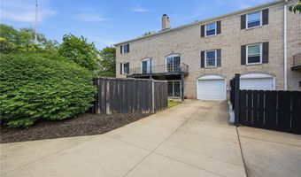824 S Chillicothe Rd 2, Aurora, OH 44202