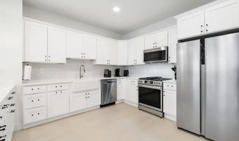 161 BROADWAY 1F, Bayonne, NJ 07002