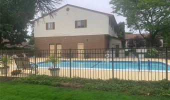 615 Broadway 81, Amityville, NY 11701