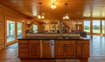 1910 9th St, Aurora, NE 68818