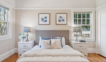 1915 Alameda Ave, Alameda, CA 94501
