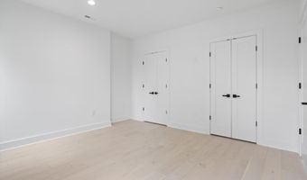 2007 S JOYCE St, Arlington, VA 22202