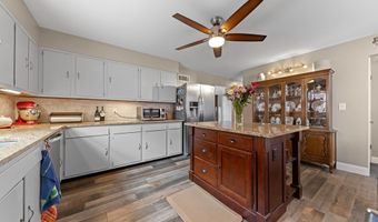 958 Cornell Dr, Alliance, OH 44601