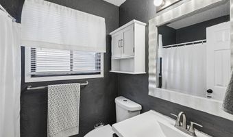 1000 9th Ave NW, Altoona, IA 50009