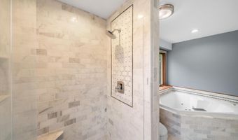 4055 Pontiac Trl, Ann Arbor, MI 48105