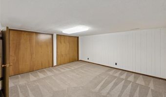 2818 Eisenhower Ave, Ames, IA 50010