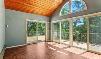 5820 139th St W, Apple Valley, MN 55124