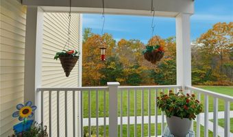 40 Saw Mill Dr 204, North Kingstown, RI 02852