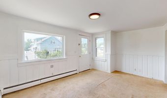 15 W Waterman Rd, Auburn, ME 04210