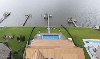 685 Raymond Rd, Arapahoe, NC 28510