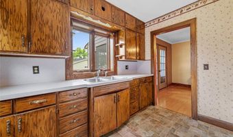 209 E Main St, Arlington, MN 55307