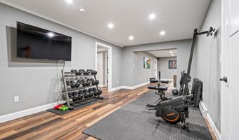 271 Red Gate Ln, Acton, ME 04001