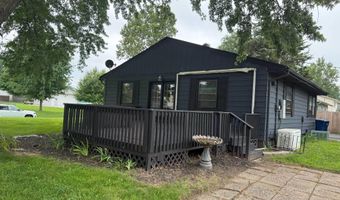 204 7TH St W, Andalusia, IL 61232