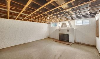 9405 Mackenzie Rd, Affton, MO 63123