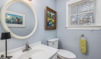 45 Beach Ave, Jamestown, RI 02835