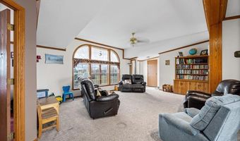 18860 Garnet Ln, Belle Fourche, SD 57717