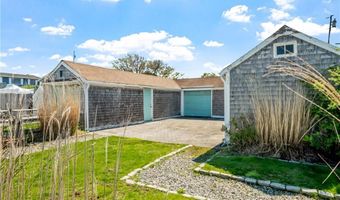 1 Offshore Rd 32, Narragansett, RI 02882