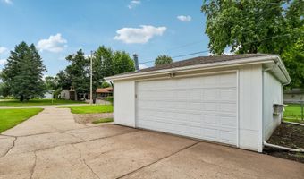 621 SE 4th St, Ankeny, IA 50021