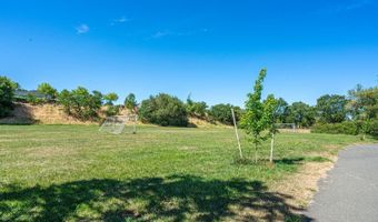 1416 Nighthawk Dr, Santa Rosa, CA 95409