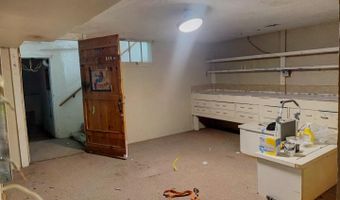 809 S Roselawn Ave, Artesia, NM 88210
