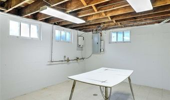 10 Roosevelt Ave, Lincoln, RI 02865