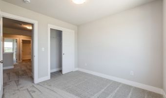 2304 Chan Dr, Adel, IA 50003