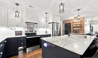 1865 Leroy Autry Rd, Autryville, NC 28318