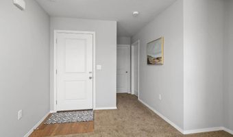 108 Pin Oak Dr, Aurora, MO 65605