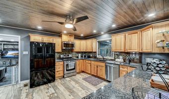111 Elm Dr, Blakeslee, PA 18610