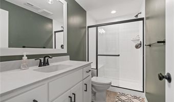14616 Aspen Cir, Basehor, KS 66007
