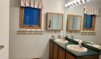 140 Anna Rd, Blakeslee, PA 18610