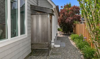 649 Main Ave, Bay Head, NJ 08742