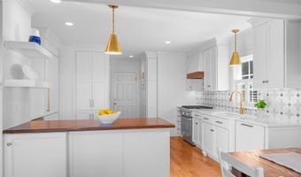 71 Sunset Ln, Barnstable, MA 02630