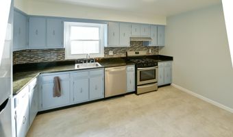 45 E 51ST St, Bayonne, NJ 07002