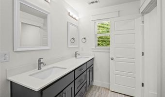 11 Orleton Ln, Bella Vista, AR 72715