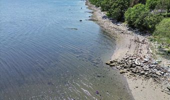 48 Ocean St, Belfast, ME 04915