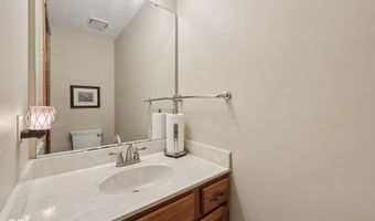 6983 White Oak Dr, Avon, IN 46123