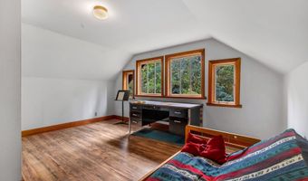 44072 Anderson Ln, Astoria, OR 97103