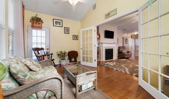 24 Pond View Cir, Barnegat, NJ 08005