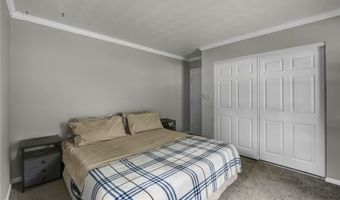 150 Greenbriar Dr, Aurora, OH 44202